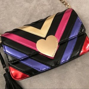 VS Clutch ❤️💖💕💜